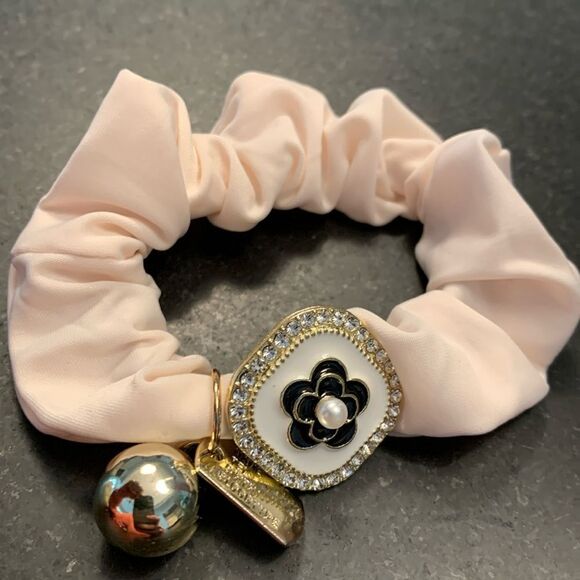 Girl’s Pink Camellia Flower Scrunchie with Charms Hair Tie Hair Band Ponytail - Picture 3 of 11